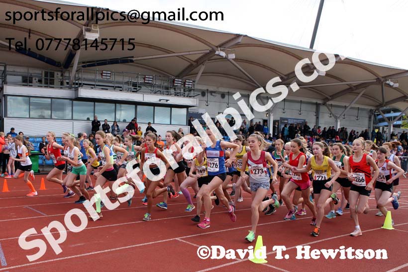 Girls under-15s 3 stage relay, Northern Senior 6 and 4 and Junior Stage Road Relays, SportsCity, Manchester. Photo:  David T. Hewitson/Sports for All Pics